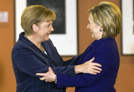 Хиллари Клинтон и Ангела Меркель покинули саммит ОБСЕ в Астане