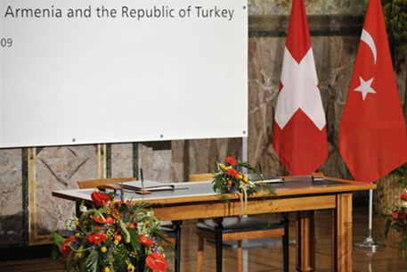 В Цюрихе подписан договор о нормализации армяно-турецких отношений