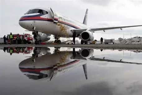 Создатели Sukhoi SuperJet попросили у государства денег на двигатель