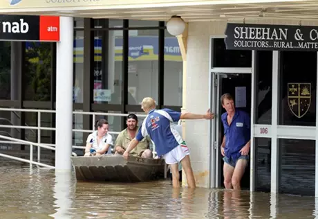 Более 200 тысяч человек пострадали от наводнения в Австралии