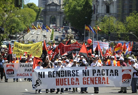 Испанцы вышли на общенациональную забастовку