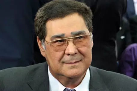 Медведев предложил оставить Тулеева на посту губернатора Кузбасса