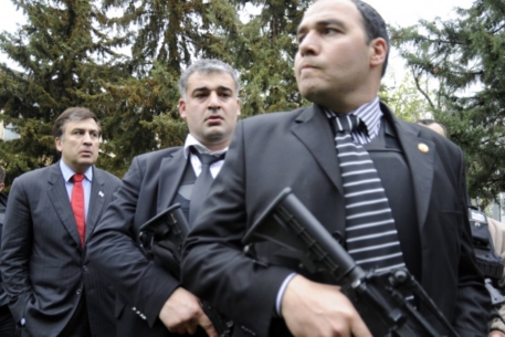 Пресс-служба Саакашвили опровергла случай с ботинком