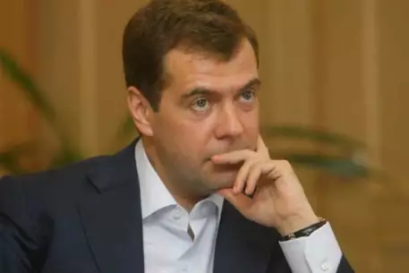 Вслед за освобождением четырех шпионов Медведев помиловал еще 16 человек