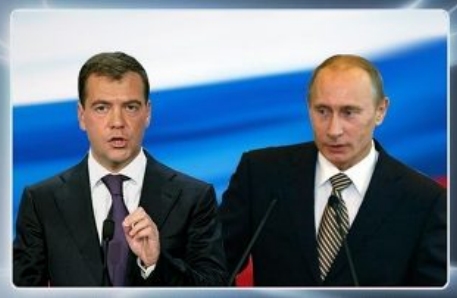 Медведев опередил Путина в рейтинге ведущих политиков