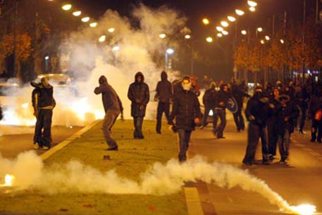 В Гамбурге радикальные группировки устроили беспорядки
