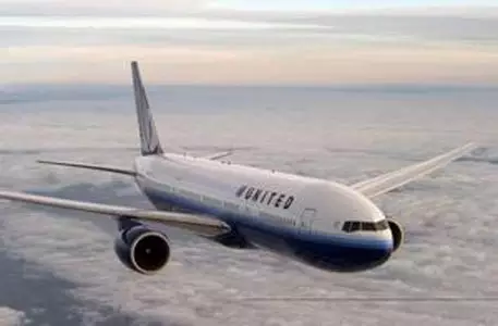 Американский Boeing 767 аварийно сел в Исландии