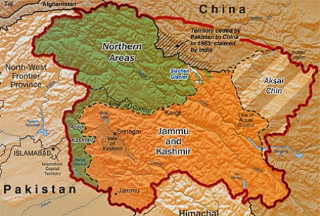 В Кашмире шесть человек погибли в ходе перестрелки