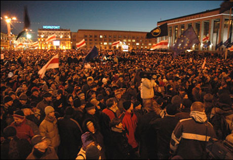 Власти Минска запретили проводить на центральной площади митинги