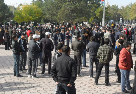 В Бишкеке начался митинг сторонников партии "Ата-Журт"