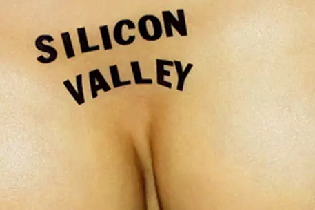 Силиконовая грудь спасла американку от пули