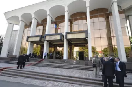 Выборы президента Молдавии состоятся 23 октября