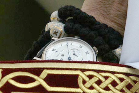 Сфотографировали часы патриарха Кирилла в 30 тысяч евро