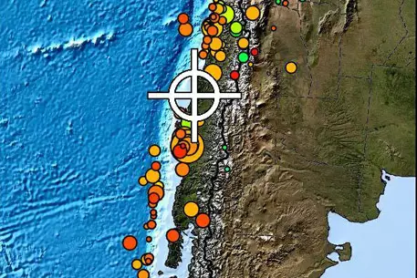 Вызванное землетрясением цунами достигнет России