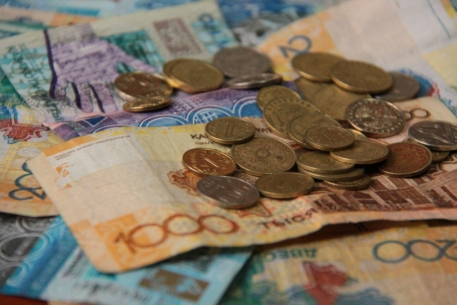 Казахстан будет бороться с фальшивой валютой
