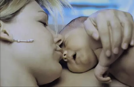 Итальянкам предложили компенсацию за отказ от аборта