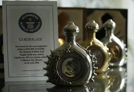 Бутылка текилы уйдет с молотка за 3,5 миллиона долларов