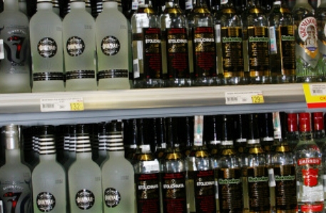 В России вновь снизят минимальную цену на водку