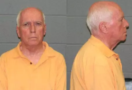 В США священник потратил на любовников 1,3 миллиона долларов