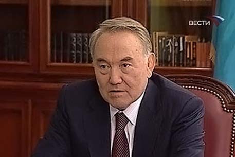Назарбаев выразил соболезнования семье Сергея Михалкова
