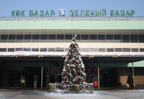 Торговцы Зеленого базара в Алматы устроили беспорядки