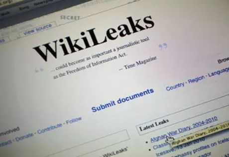 WikiLeaks обнародует данные банковских счетов известных людей