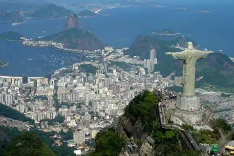 В Рио-де-Жанейро в озеро упал самолет