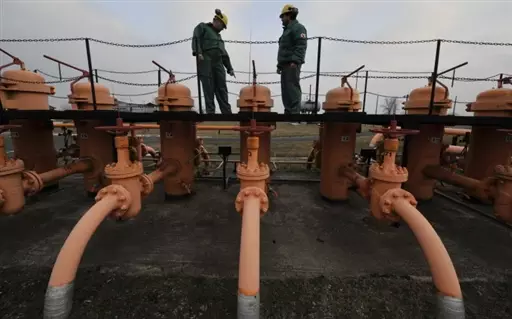 Путин пригрозил отключить Украине газ в июне