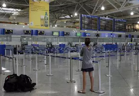 Работники общественного транспорта в Греции начали 24-часовую забастовку