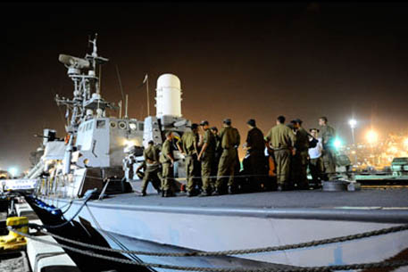 ВМС Израиля не пустили яхту с евреями в Газу