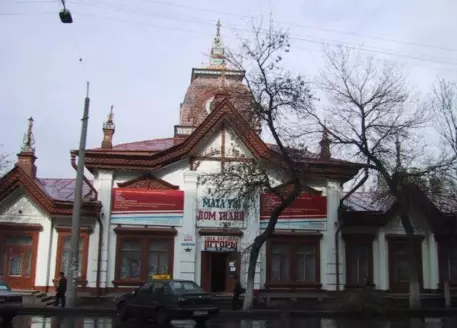 В Алматы загорелось историческое здание