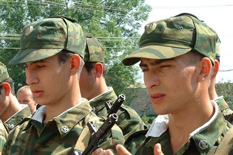 В Нижегородской области из воинской части сбежали двое солдат