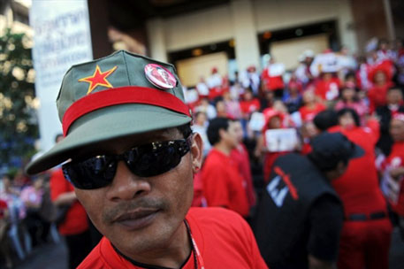 "Краснорубашечники" устроят новый митинг в Бангкоке