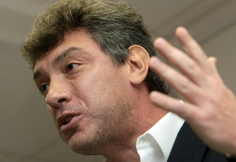 "Наши" предложили отправить Бориса Немцова на общественные работы