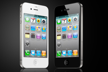 Отзыв нового iPhone 4 обойдется Apple в 1,5 миллиарда долларов