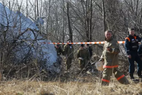 Президентский Ту-154 разбился при первом заходе на посадку