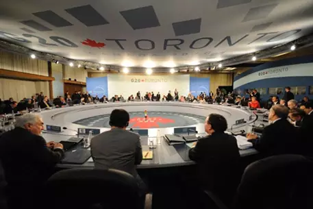 G20 договорились к 2013 году вдвое сократить дефицит бюджетов