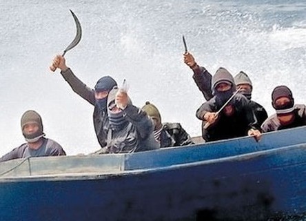 Сомалийские пираты захватили свыше 500 моряков