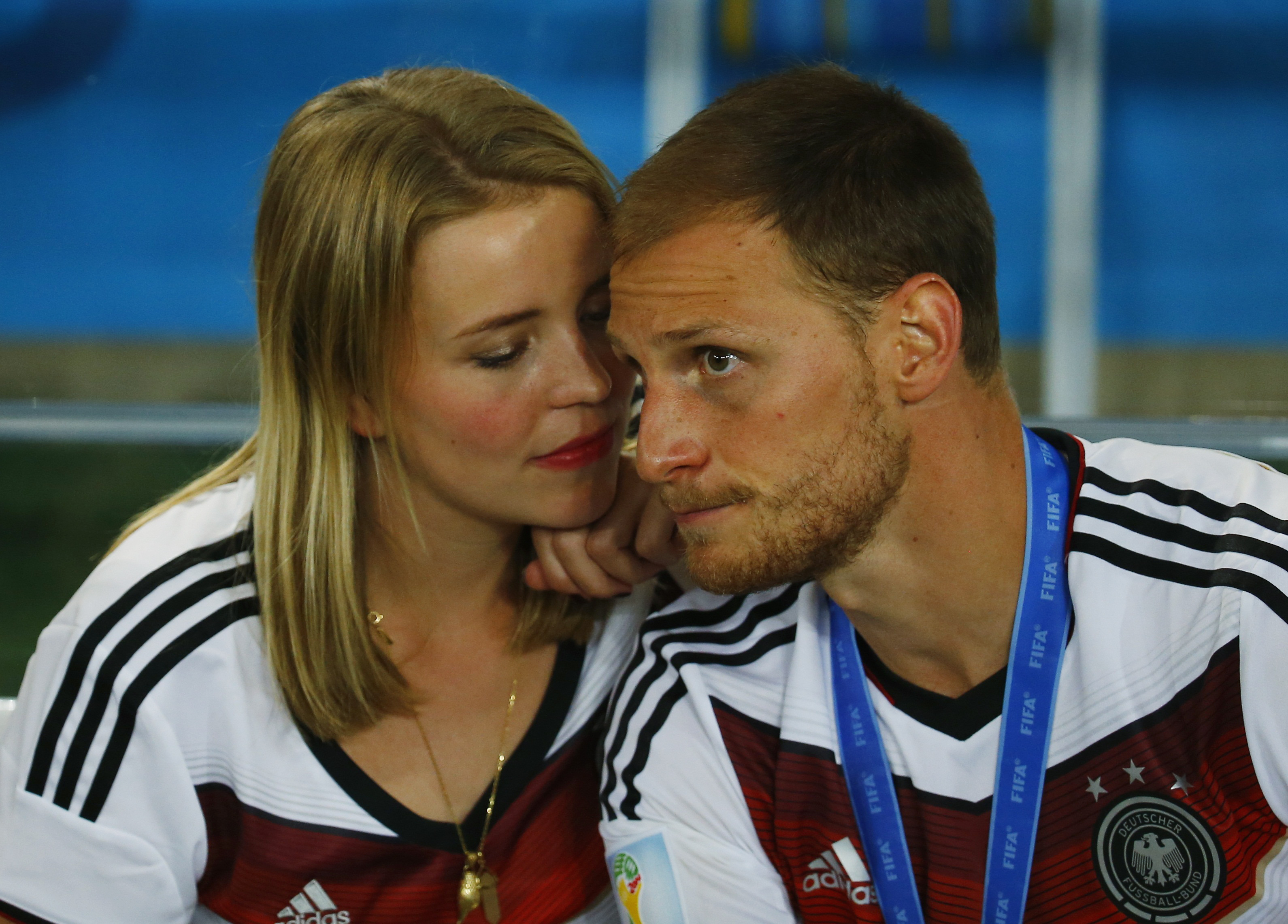 Немецкие футболисты с девушками