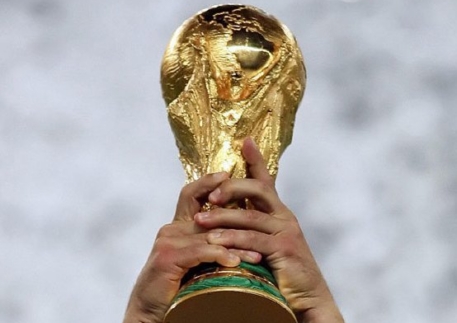 Кубок мира ФИФА привезли в Казахстан