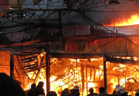 В Алматы горел склад лакокрасочных материалов