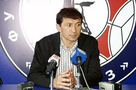 Газзаев останется главным тренером "Крыльев Советов"