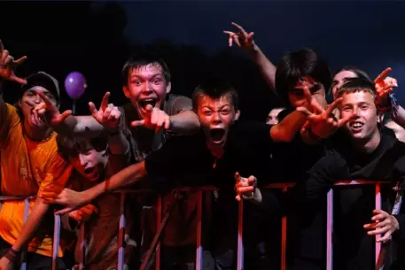 Под колесами славы