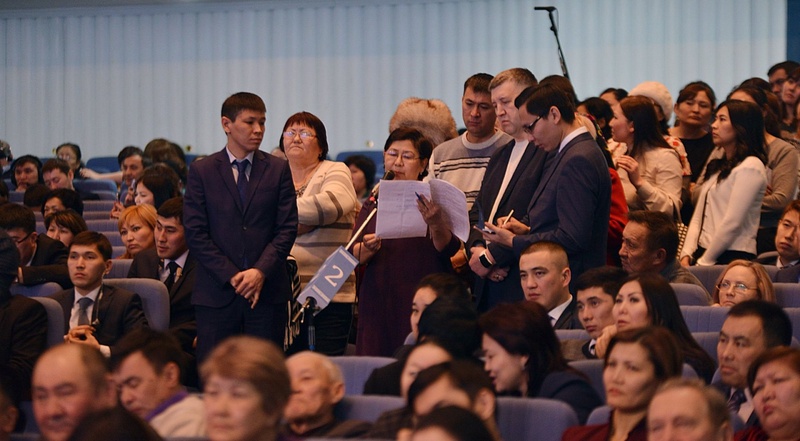 Как казахстанские акимы пытались не ударить в грязь лицом