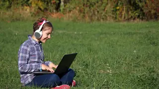 Куда деть свой старый ноутбук. "Новым Илонам Маскам" помогают в Казахстане