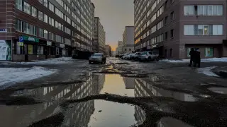 Асфальт снова "растаял" вместе со снегом? Улицы Астаны сейчас