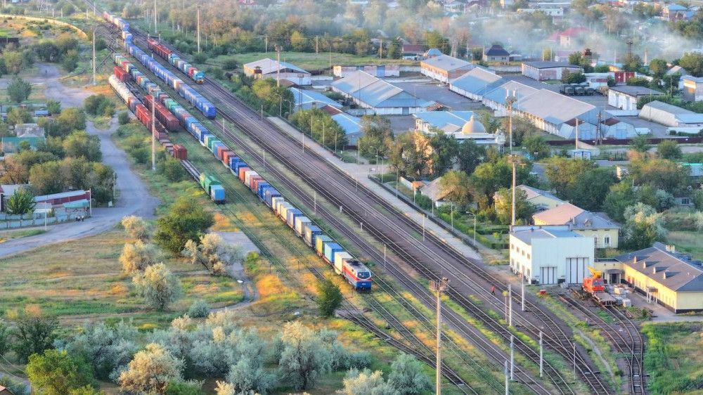 Строительство железной дороги в обход Алматы идет активными темпами