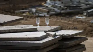 Выпьем за гранит. Как проходит реконструкция Большой Алматинки, откуда была украдена плитка