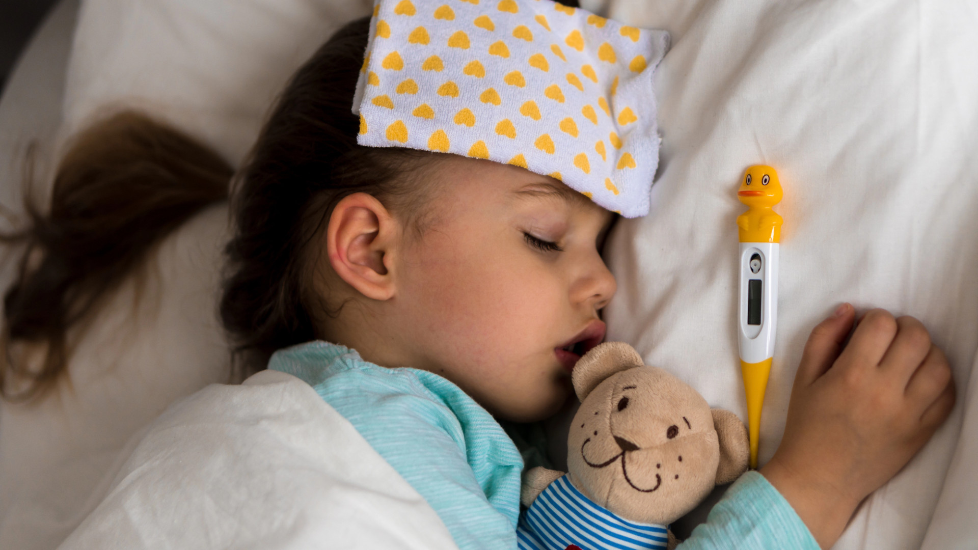 Чего НЕ делать, если ребёнок простудился. Разбираем ошибки лечения с семейным врачом