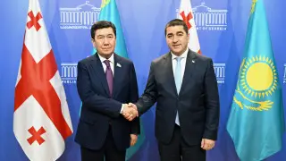 Кошанов рассказал грузинским депутатам о реформах Президента